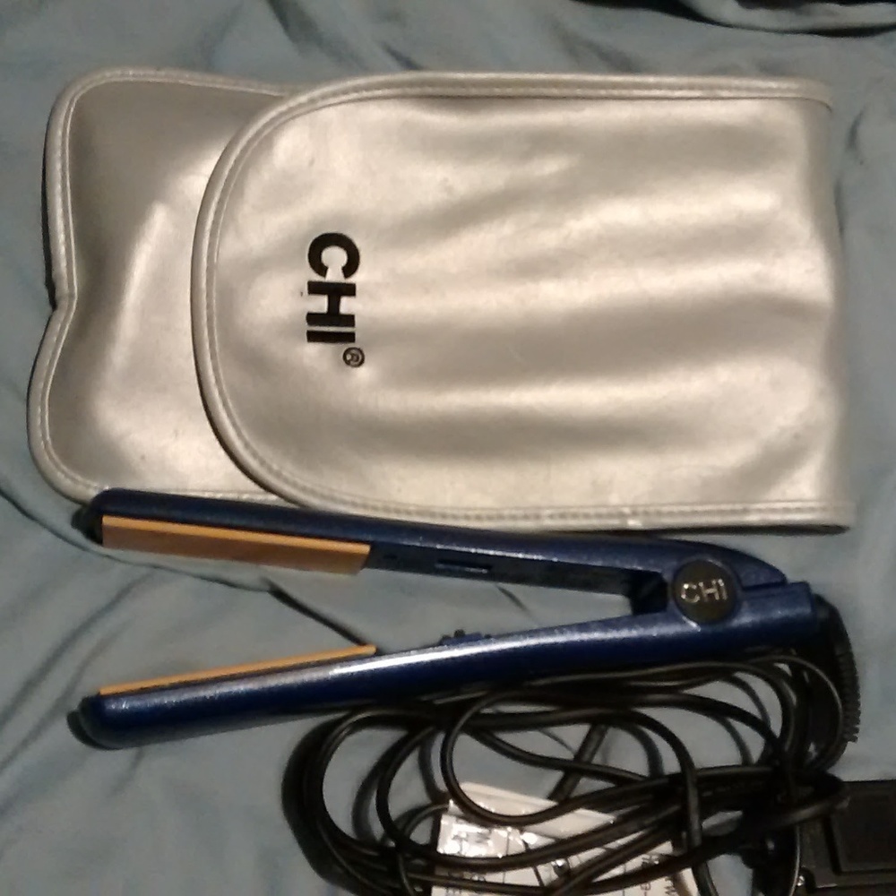 Bling CHI Iron with Pouch